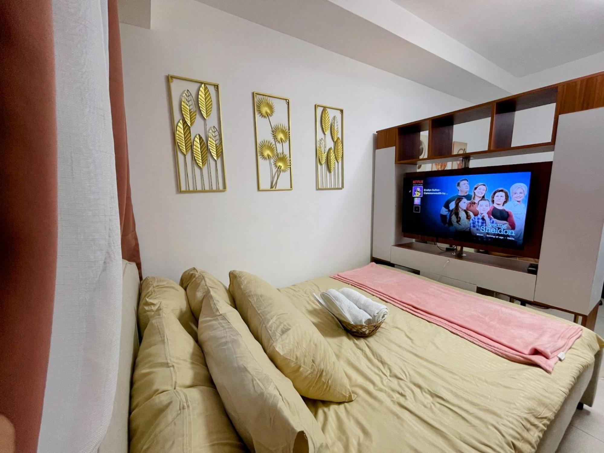 Acellyne'S Suites At The Residences At Commonwealth By Century Quezon City Camera foto