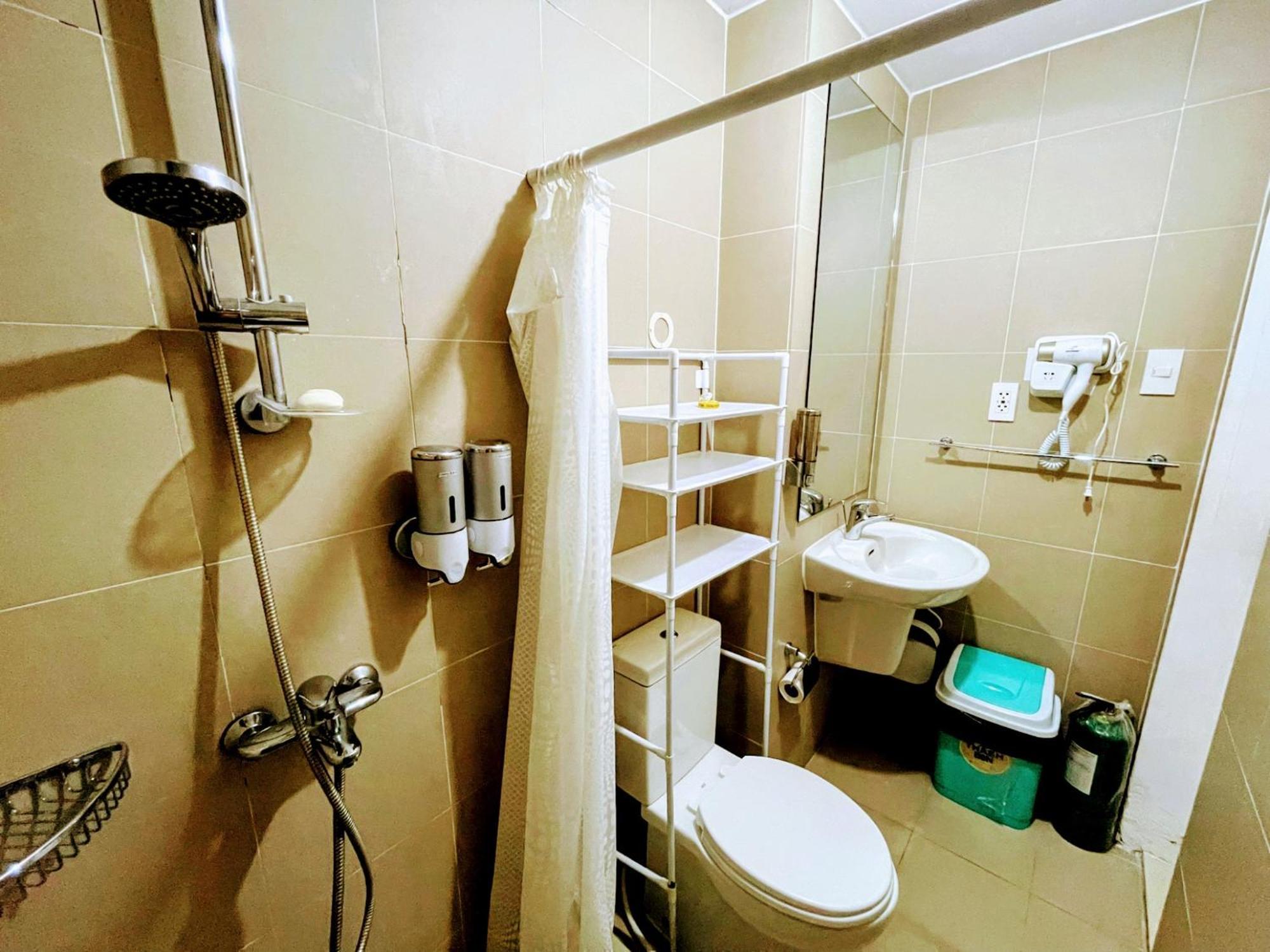 Acellyne'S Suites At The Residences At Commonwealth By Century Quezon City Camera foto