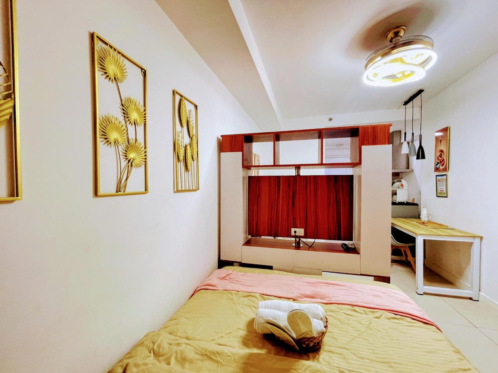 Acellyne'S Suites At The Residences At Commonwealth By Century Quezon City Camera foto
