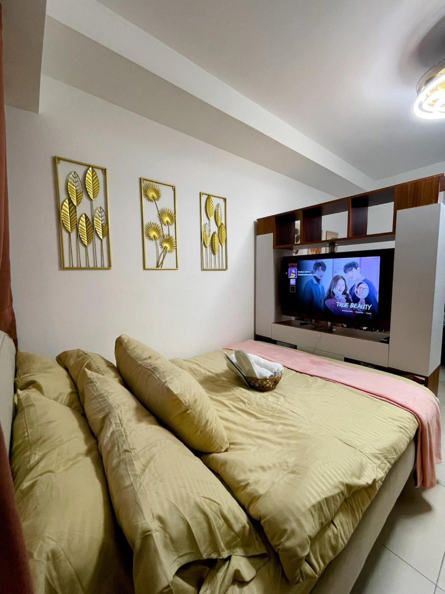 Acellyne'S Suites At The Residences At Commonwealth By Century Quezon City Camera foto