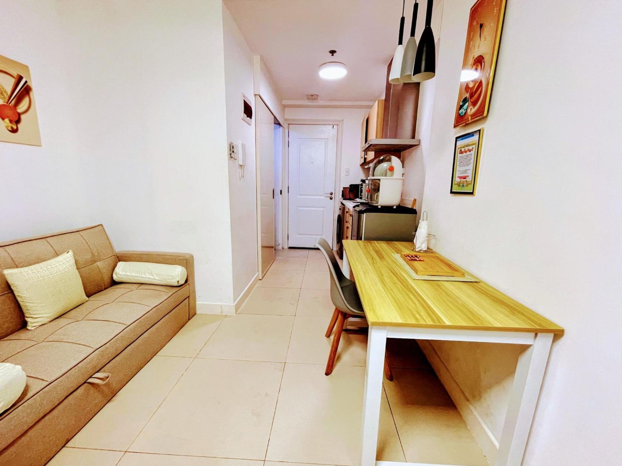Acellyne'S Suites At The Residences At Commonwealth By Century Quezon City Camera foto